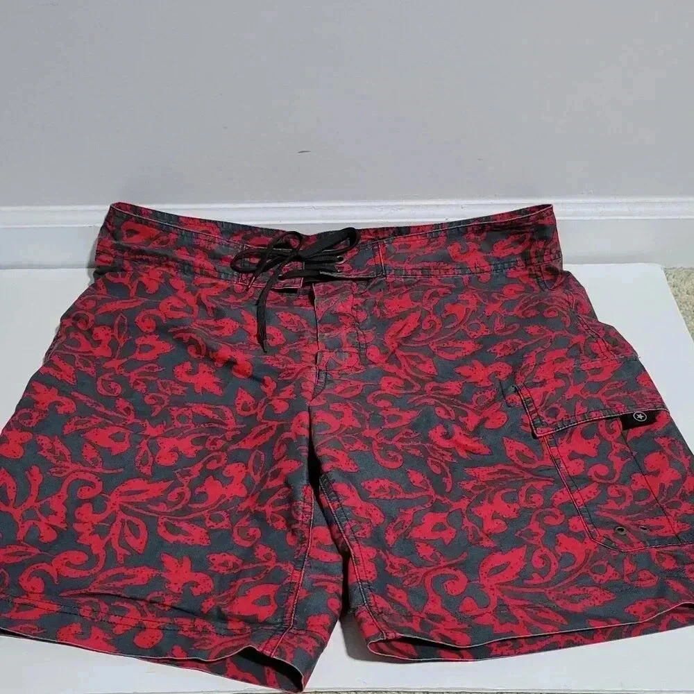 Converse One Star Swim Trunks 38 Men's Swim Suit Red Black Floral Cotton Blend